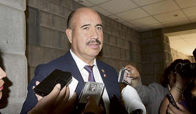 Villanueva asegura que con interpelación no se busca censurar a Vizcarra