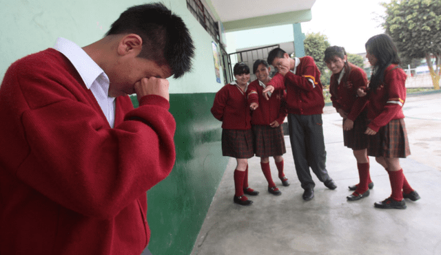 Ministerio de Educación contratará más de 220 psicólogos para frenar violencia en las escuelas