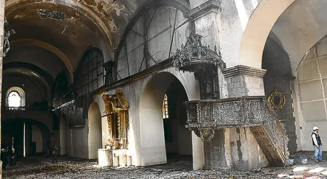 siniestro. En septiembre del 2016, fuego arrasó con gran parte de la iglesia del distrito de San Sebastián de Cusco.