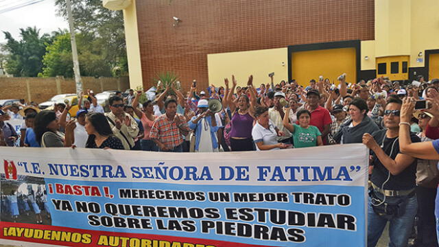 Protestan para exigir que se culmine construcción de IE emblemática en Piura 