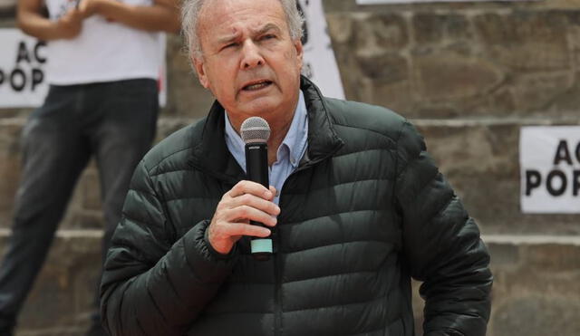Alfredo Barnechea renunció a su precandidatura presidencial en Acción Popular