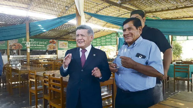 Tacna: Acuña presenta a exalcalde Gómez como candidato al gobierno regional