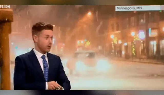 Vía YouTube. Meteorólogo de BBC estaba anunciando el reporte del clima para una ciudad de Estados Unidos, cuando su reloj inteligente se activó y desmintió su pronóstico