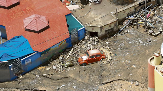 Huaicos en el sur: Sobrevivió sepultado en el barro 26 horas