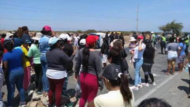 Talara: indignados bloquean Panamericana tras sobrevivir semanas sin agua potable  [FOTOS Y VIDEOS]