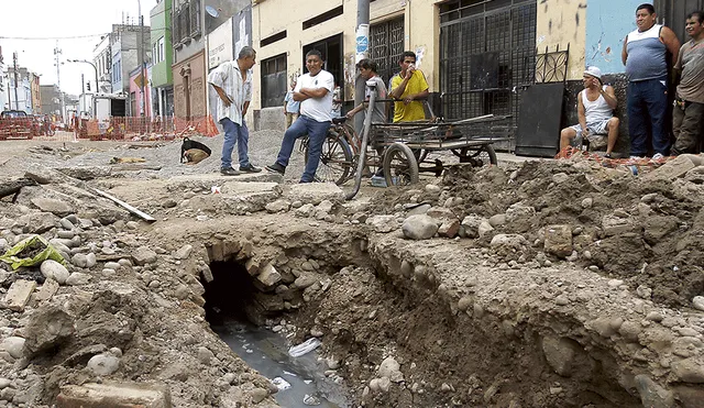 Obras inconclusas causan molestias a vecinos de Barrios Altos y Breña 
