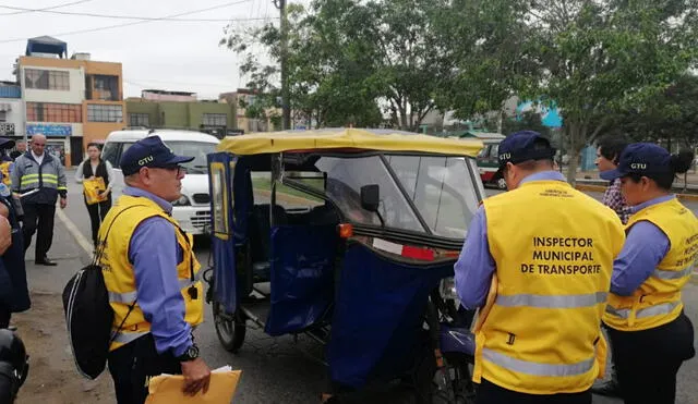 Municipalidad de Lima intervino a extranjeros que manejaban mototaxis con brevete de su país 