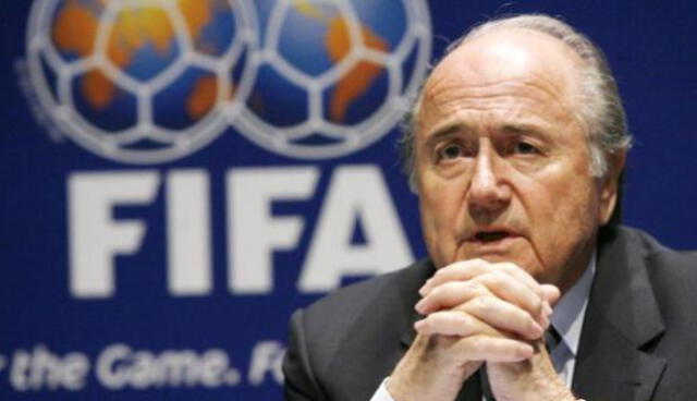 Joseph Blatter indica que Platini y Sarkozy intervinieron para que el Mundial se juegue en Qatar