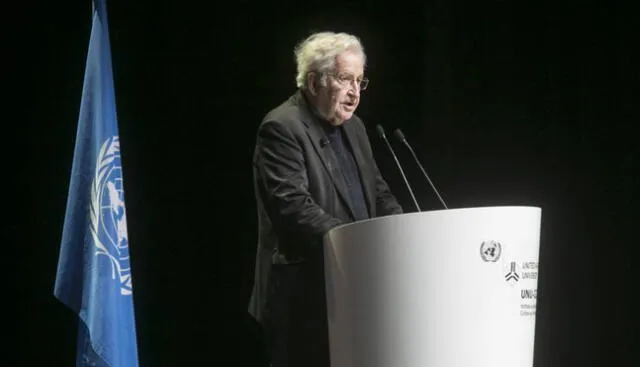 Noam Chomsky, Premio Fronteras del Conocimiento 