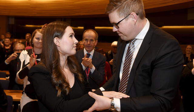Sanna Marin ganó de manera ajustada este domingo la votación para reemplazar al saliente primer ministro Antti Rinne. Foto: AFP.