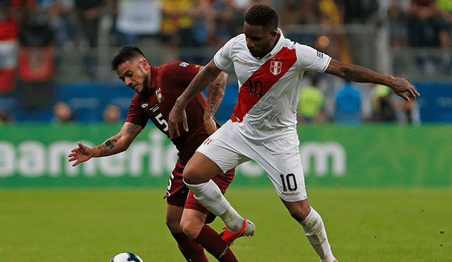 Jefferson Farfán quedó desconvocado de la Copa América 2019 por una lesión a la rodilla izquierda. (Foto: AFP)