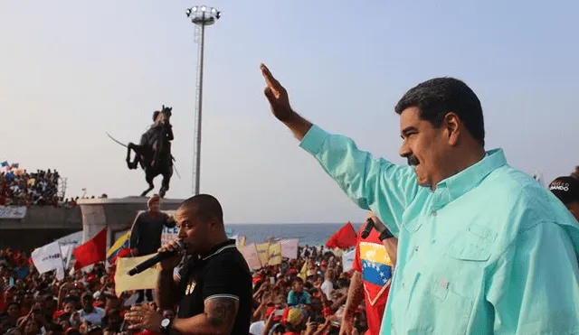 Nicolás Maduro: "Si llegan a entregar las riquezas yo seré el primero con un fusil"