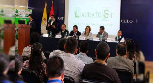 Trujillo: Especialistas disertaron con universitarios sobre ecología integral