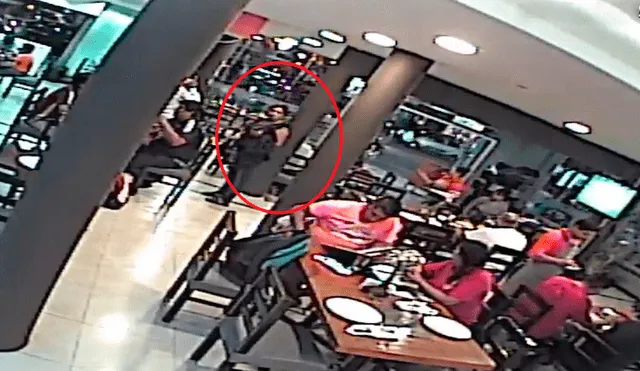 Cámara registra robo de mujer en conocido restaurant de Chiclayo [VIDEO]