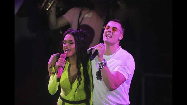 Mayra Goñi y popular cantante son captados en romántico encuentro [VIDEO]