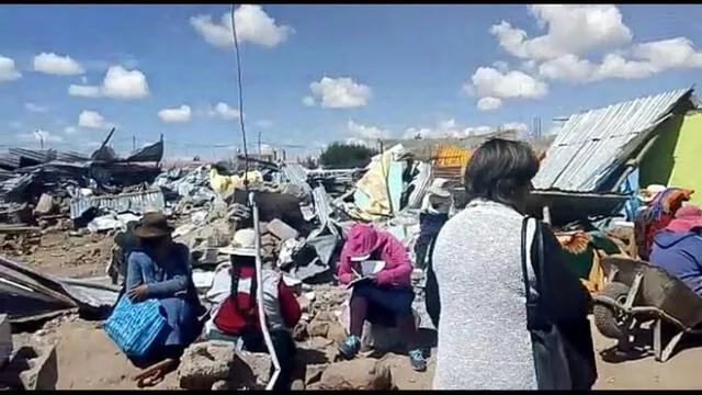 Familias desalojadas en Juliaca pernoctan en las calles a la espera de recuperar sus lotes [VIDEO]