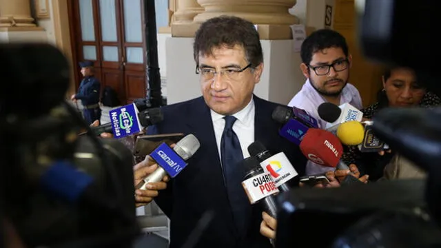 Juan Sheput: Debe haber un “trabajo más activo” de ministros en defensa de PPK