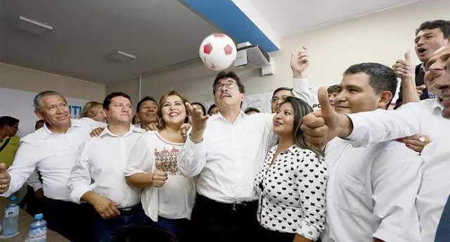 Cornejo se lanza a la alcaldía de Lima en un partido ‘vientre de alquiler’ 