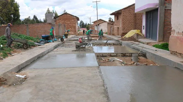 Huancayo: avanza la pavimentación de accesos a la Plaza de Huacrapuquio