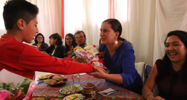 Cusco: Verónika Mendoza participó en desayuno electoral junto a sus candidatos [FOTOS]