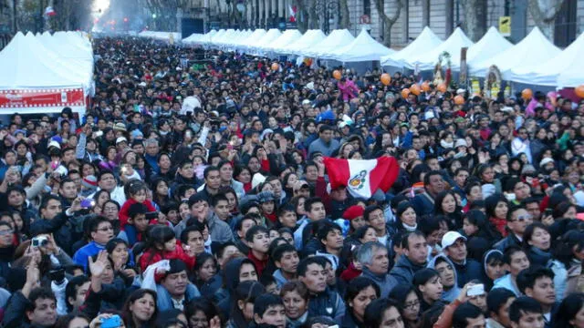 Crisis en Argentina afecta remesas de 350 mil peruanos afincados en ese país