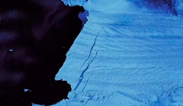 El satélite de la ESA captó el proceso del desprendimiento de la masa de hielo en la Antártida. Captura de video.