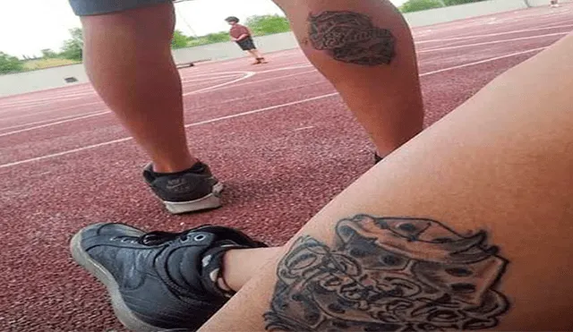 Ambos se hicieron un tatuaje con los nombres de cada uno en señal de compromiso. Foto: Telecinco.