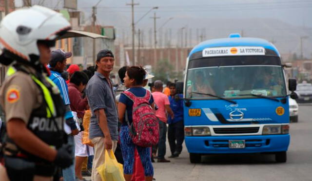 Asaltan bus de transporte urbano y desvalijan a 45 pasajeros