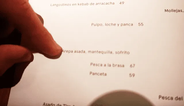 Desliza las fotografías para ver de qué está hecha esta arepa que se ofrece en un restaurante venezolano a un precio de S/67. Foto: Captura/Cholo Mena