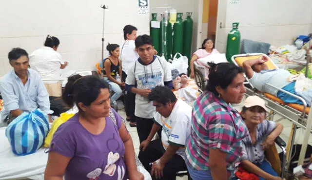 Piura: hospital Santa Rosa colapsa por hacinamiento de pacientes