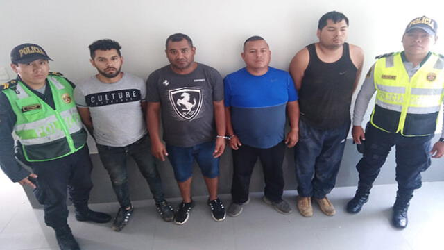 Los policías interceptaron a los delincuentes cuando se disponían a salir de Yauca rumbo a la carretera Panamericana Sur.