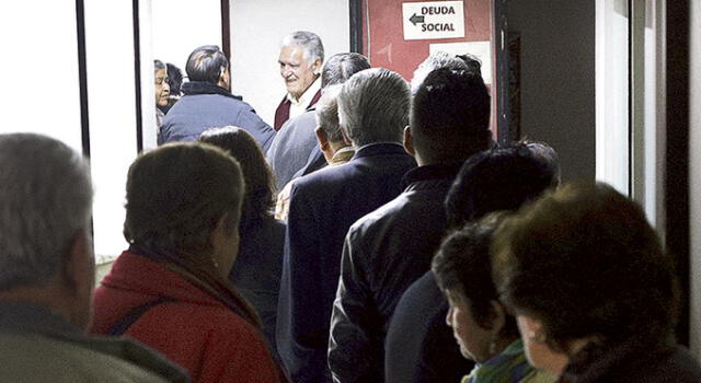 Más irregularidades. Educación pagó a más docentes fallecidos de la deuda social. En el sector hay incomodidad.