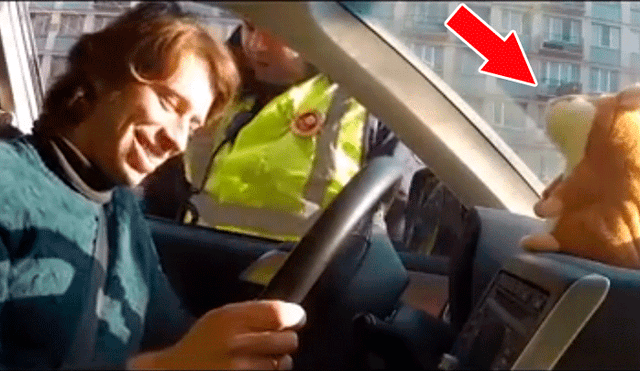 Facebook: conductor usa peluche imitador para 'trolear' a policía ruso [VIDEO]