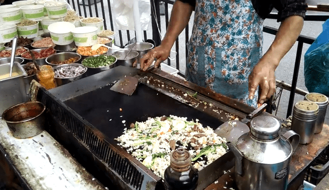 Facebook viral: peruano viaja a China y queda sorprendido al comer un 'Arroz Chaufa' [VIDEO]