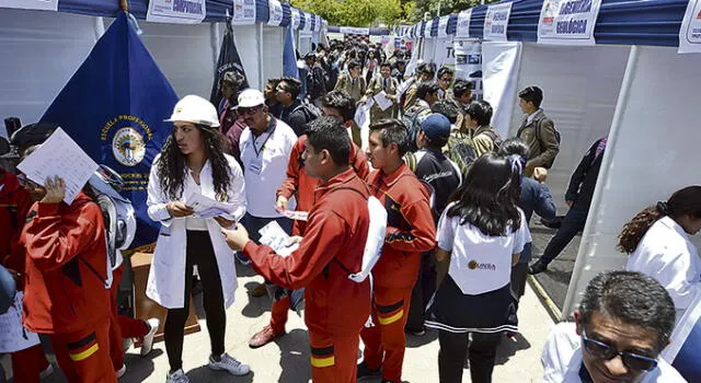 Medicina e ingenierías son las carreras con más interés para estudiar en Arequipa