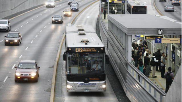 Buses que circulan de norte a sur saldrán de la vía exclusiva e ingresarán a la pista auxiliar de la Vía Expresa. (Foto: Archivo)