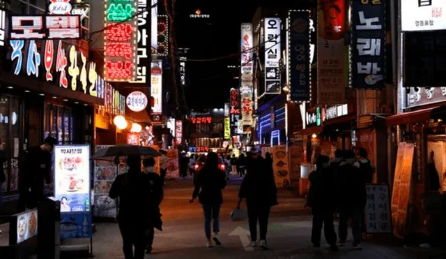 Corea del Sur autorizó la reapertura de restaurantes y centros de entretenimiento tras vencer a la COVID-19.