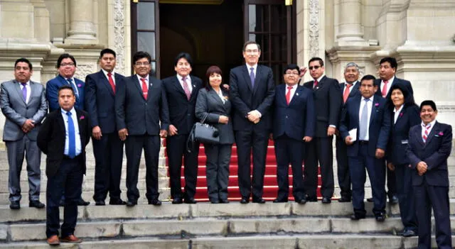 Comitiva de la ciudad de Tacna fue saludada por el presidente Martín Vizcarra.