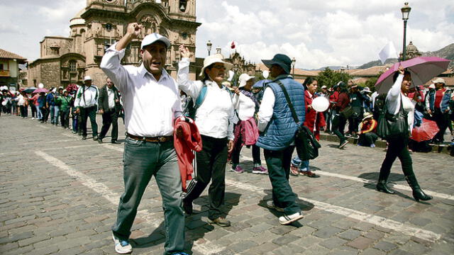 Alcalde de Cusco pide suspender protestas durante fiestas 