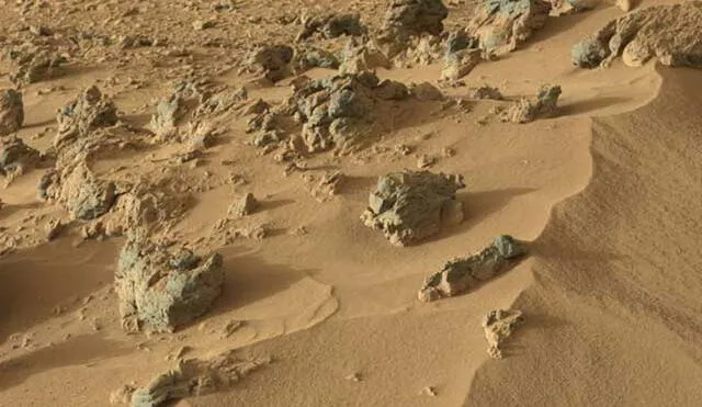 Imagen del suelo marciano tomada por el Curiosity. Fuente: NASA.