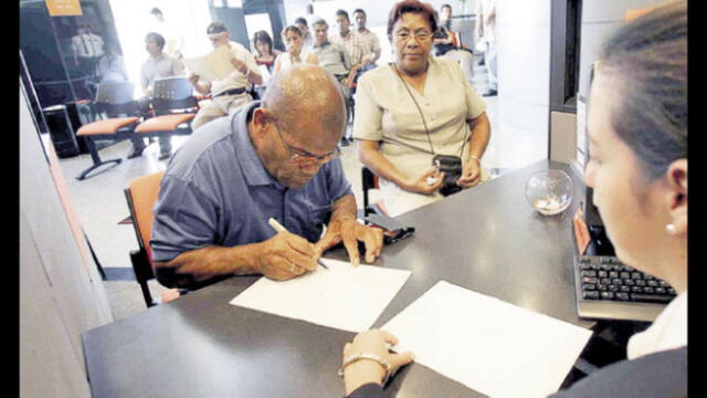 AFP: Afiliados mayores de 40 años podrán solicitar devolución de sus aportes 