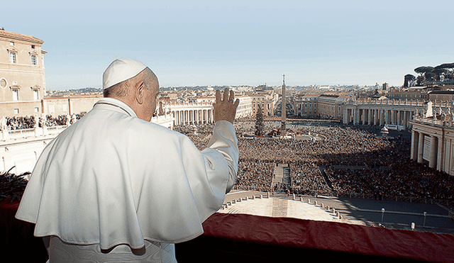 Mensaje al mundo. Que Cristo sea luz en medio de las injusticias", proclamó el Sumo Pontífice en El Vaticano, ante miles de fieles en la Basílica de San Pedro. (Foto: AFP)
