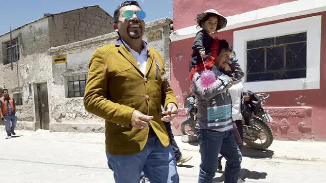 Arequipa: familia de Gobernador Elmer Cáceres enfrentada por venta de terrenos a minera [VIDEO]