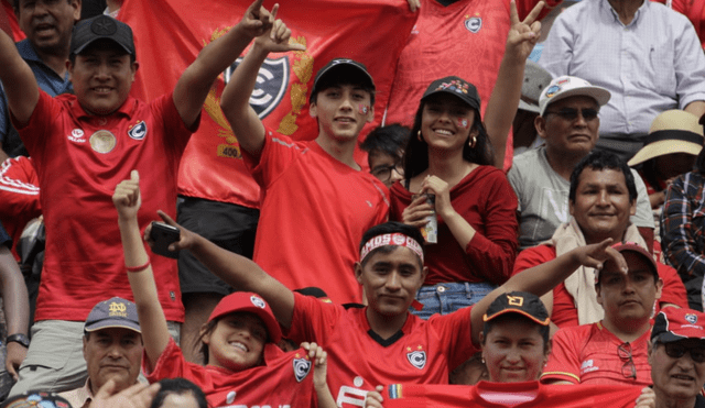 Los hinchas vivieron su propia fiesta en las tribunas del Estadio Garcilaso de la Vega. Foto: Liga 1 Movistar.