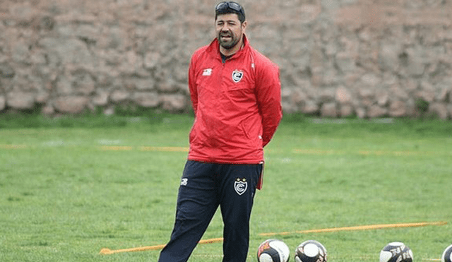 Sergio Ibarra no dirigirá a San Simón en Copa Perú