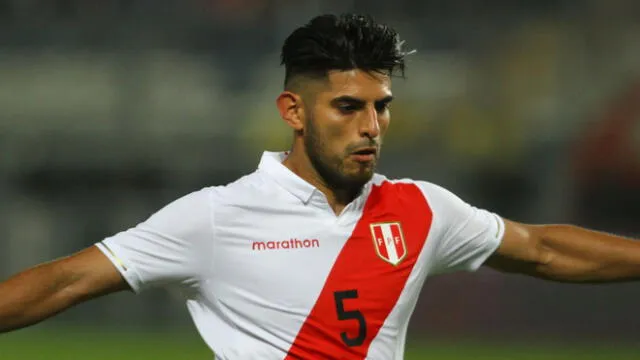 Carlos Zambrano integrante de la Selección Peruana