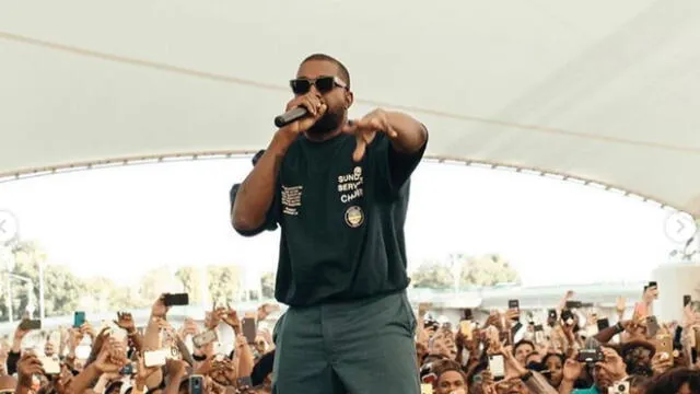 Video de Kanye West, aparentemente comiéndose la cera de su oído, es viral