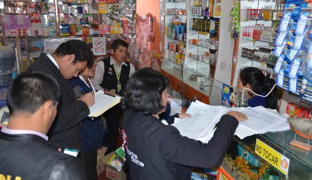 Huancayo: decomisan más de dos mil medicamentos en boticas