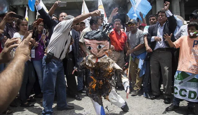 El presidente de Guatemala asegura no temerle a la ley