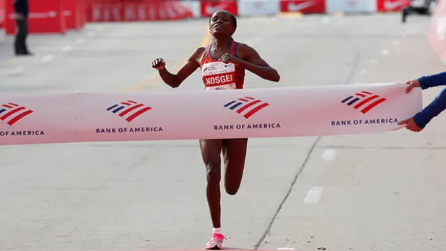 Brigid Kosgei bate récord mundial en maratón de Chicago [VIDEO]